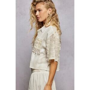 POL Size L Boho Woven Texture Fringe Shell Beads
Short Shirt Top Size Large